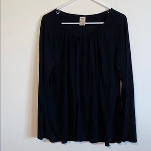 Black bell sleeve shirt size L